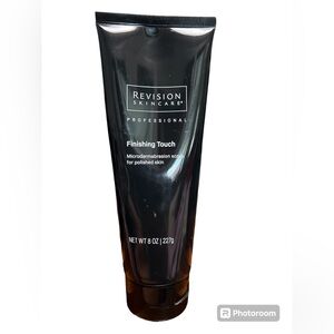 Revision Skincare Finishing Touch Exfoliating Scrub